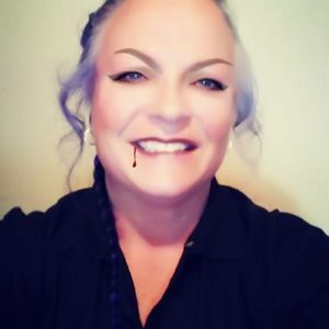 Meet your Posher, Jodee